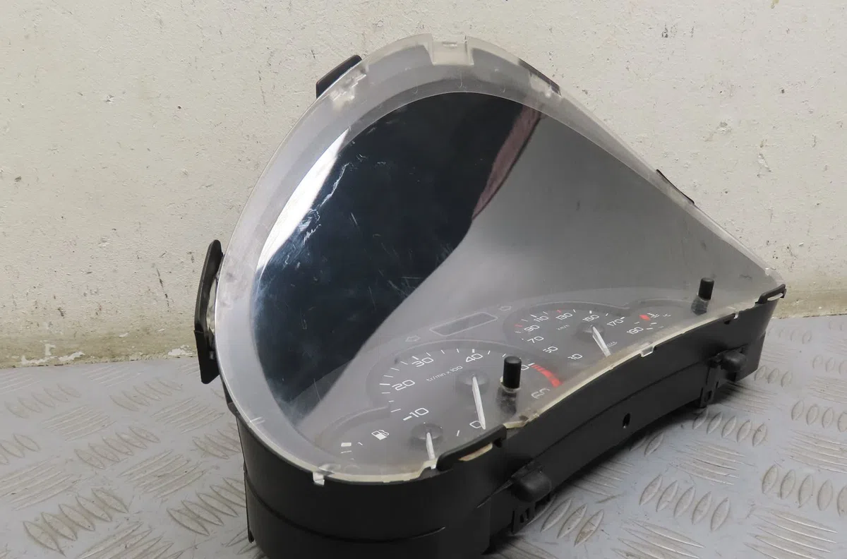 Compteur Peugeot 206 3-5 portes (2A-C) 1.4 hdi eco 70 (2001-2009) 5 portes occasion
