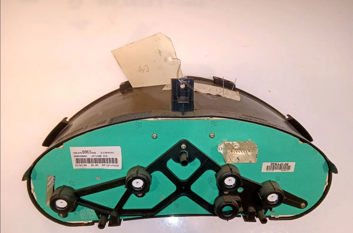 Compteur Peugeot 206 3-5 portes (2A-C) 1.4 hdi eco 70 (2001-2009) 5 portes occasion — photo 2