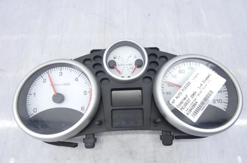 Compteur PEUGEOT 206 occasion — photo 4