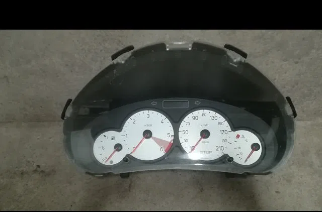 Compteur Peugeot 206 SW (2E-K) 1.6 hdi 110 (2004) occasion — photo 3