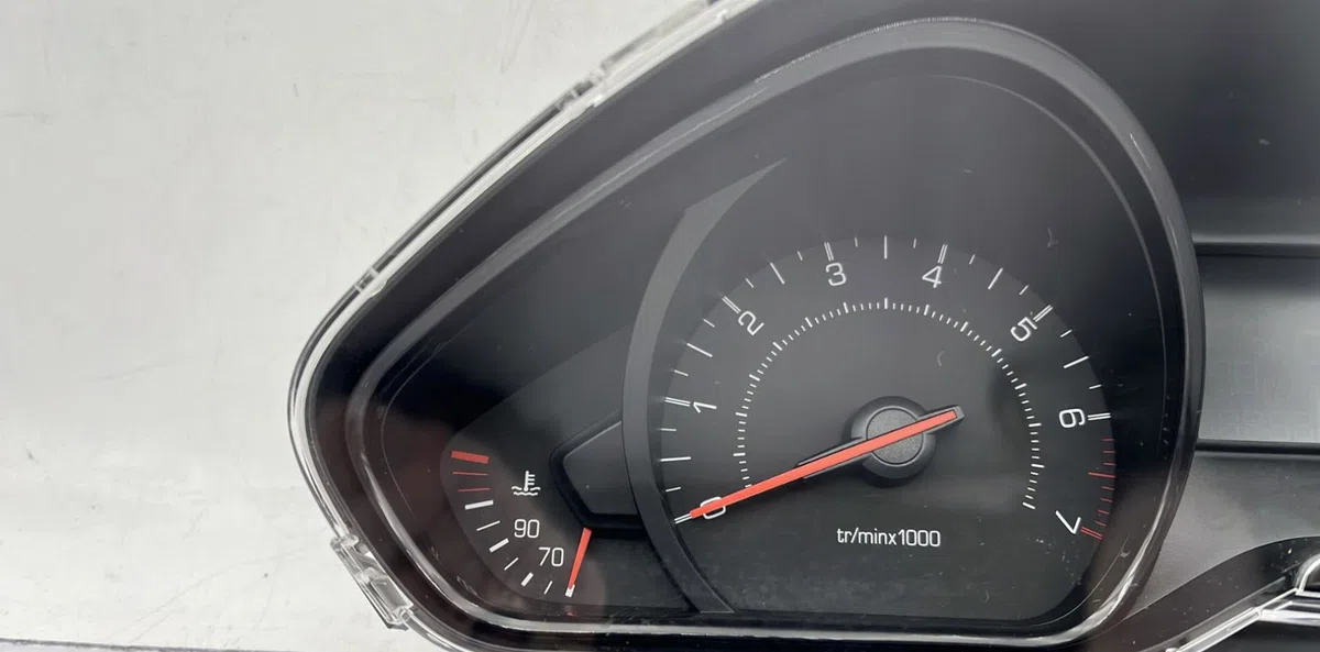 Compteur PEUGEOT 208 1 PHASE 1 occasion