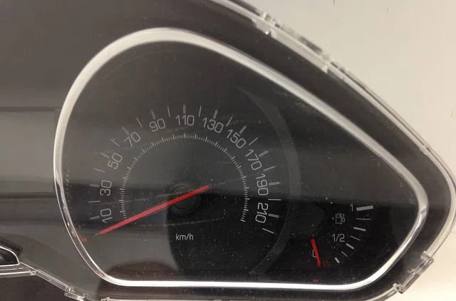 Compteur PEUGEOT 208 2015 occasion — photo 2