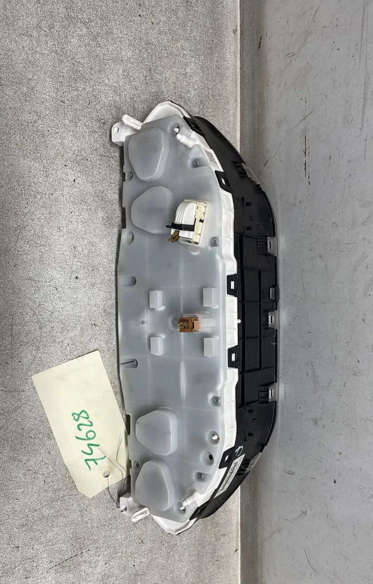 Compteur Peugeot 208 I (CA_, CC_) 1.2 vti 82 (2012) occasion — photo 2