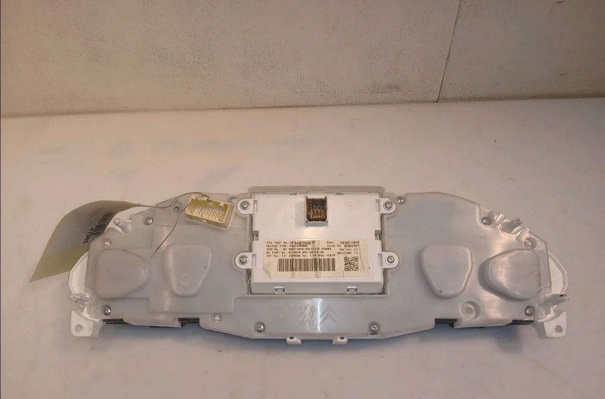 Compteur Peugeot 208 I (CA_, CC_) 1.2 vti 82 (2012) occasion