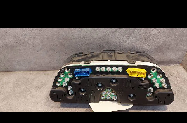 Compteur Peugeot 306 3-5 portes (7A, 7C, N3, N5) 1.9 dt (1993-2001) occasion — photo 2