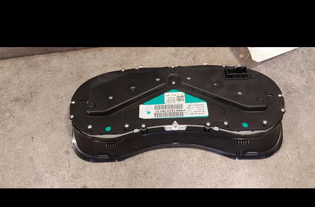 Compteur Peugeot 307 Break (3E) 2.0 hdi 135 (2004-2008) 5 portes occasion — photo 2