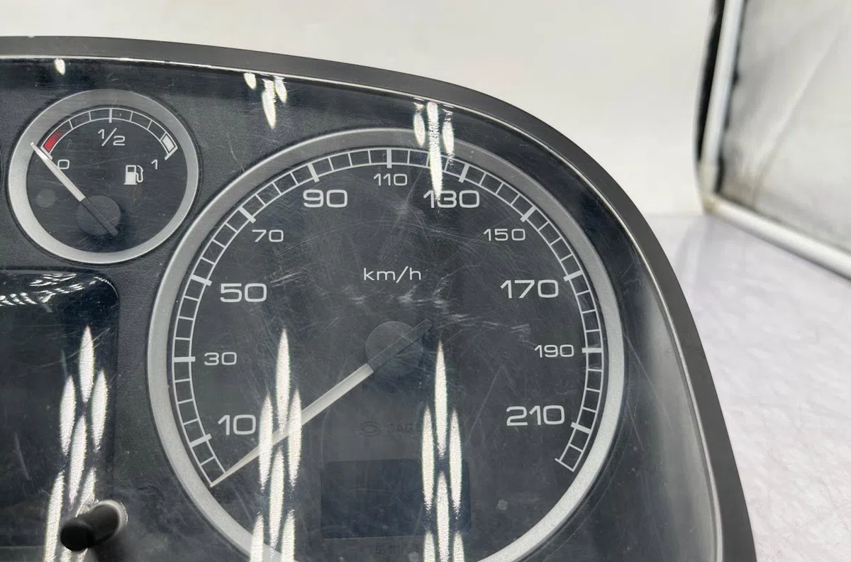 Compteur PEUGEOT 307 PHASE 1 occasion — photo 2