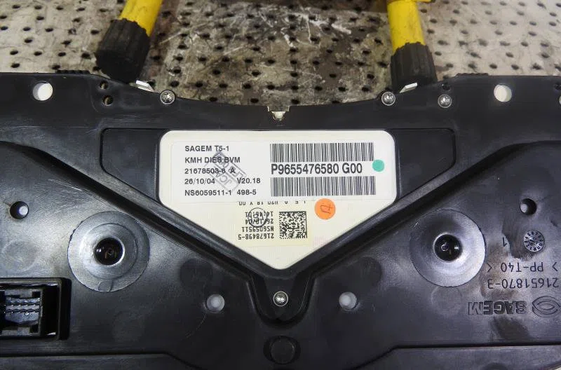 Compteur PEUGEOT 307 PHASE 1 occasion — photo 3