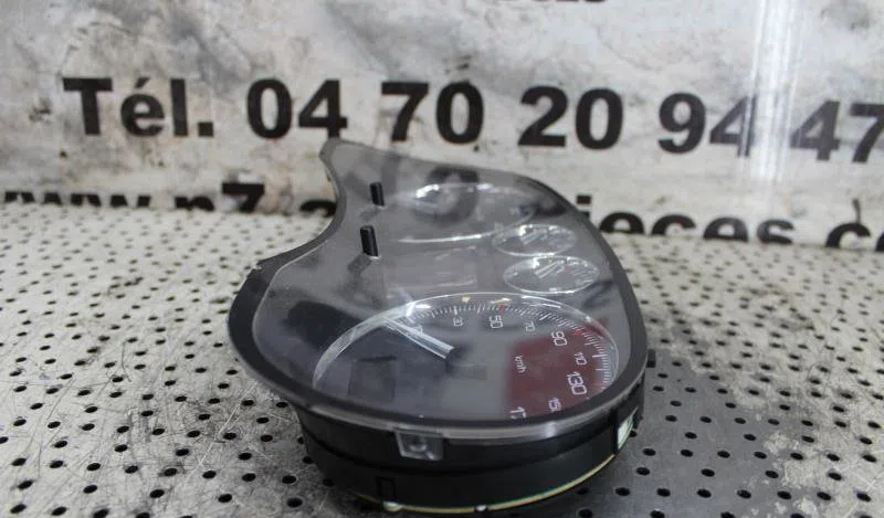 Compteur PEUGEOT 307 PHASE 2 BREAK occasion — photo 2