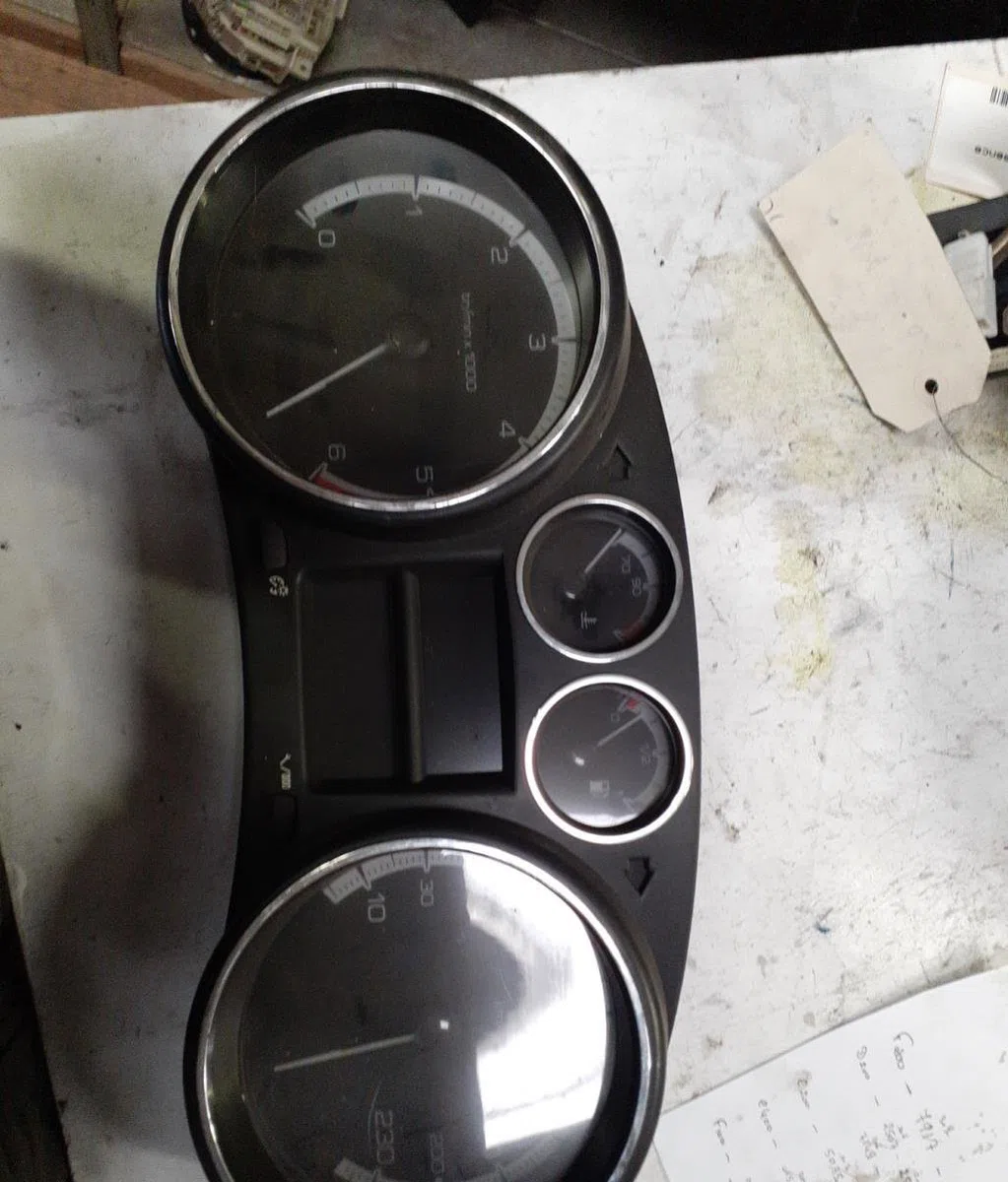Compteur Peugeot 308 I (4A_, 4C_) 1.6 hdi (2007-2014) 5 portes occasion