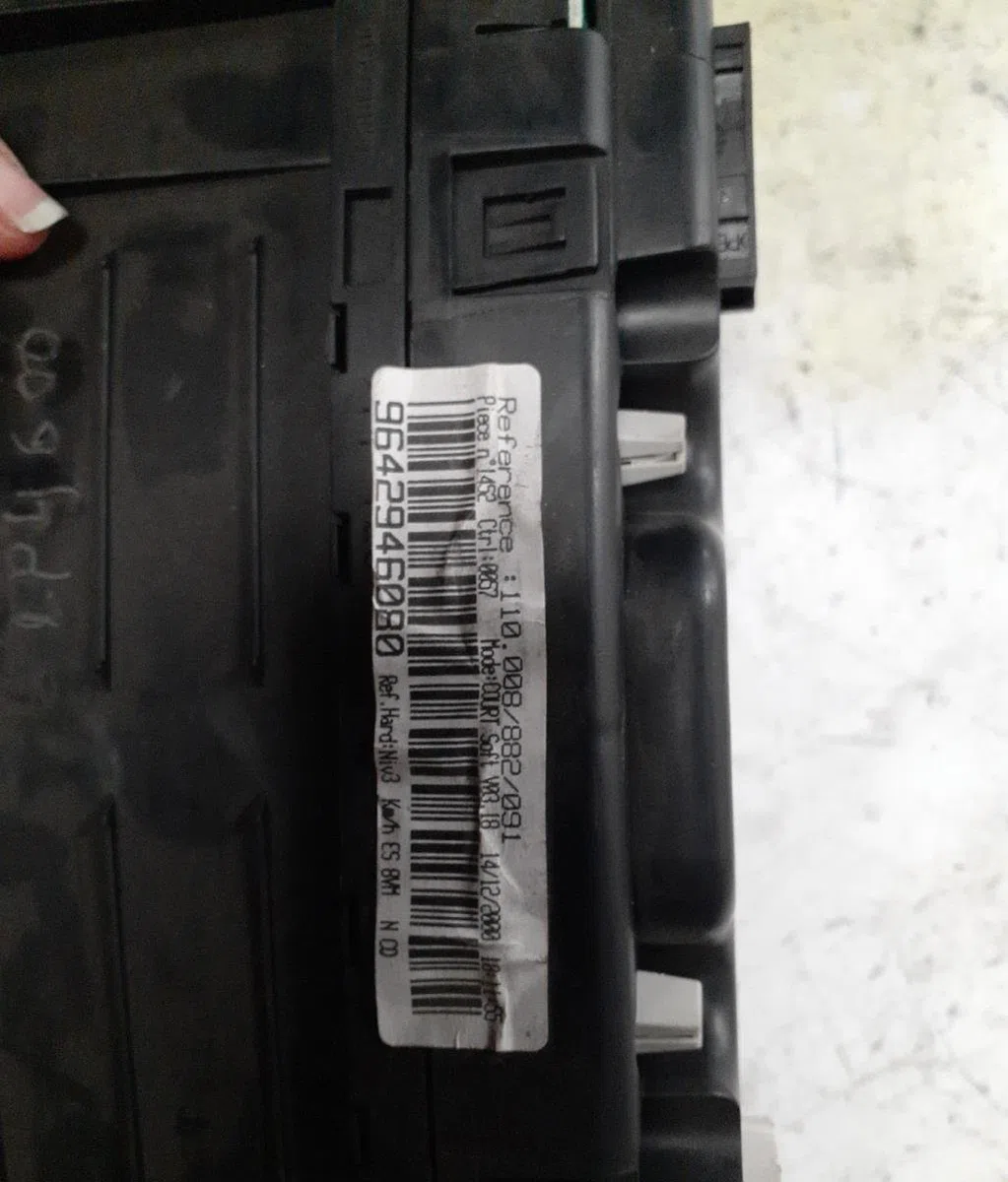 Compteur Peugeot 406 Coupé (8C) 2.0 16v (1997-2004) occasion — photo 2