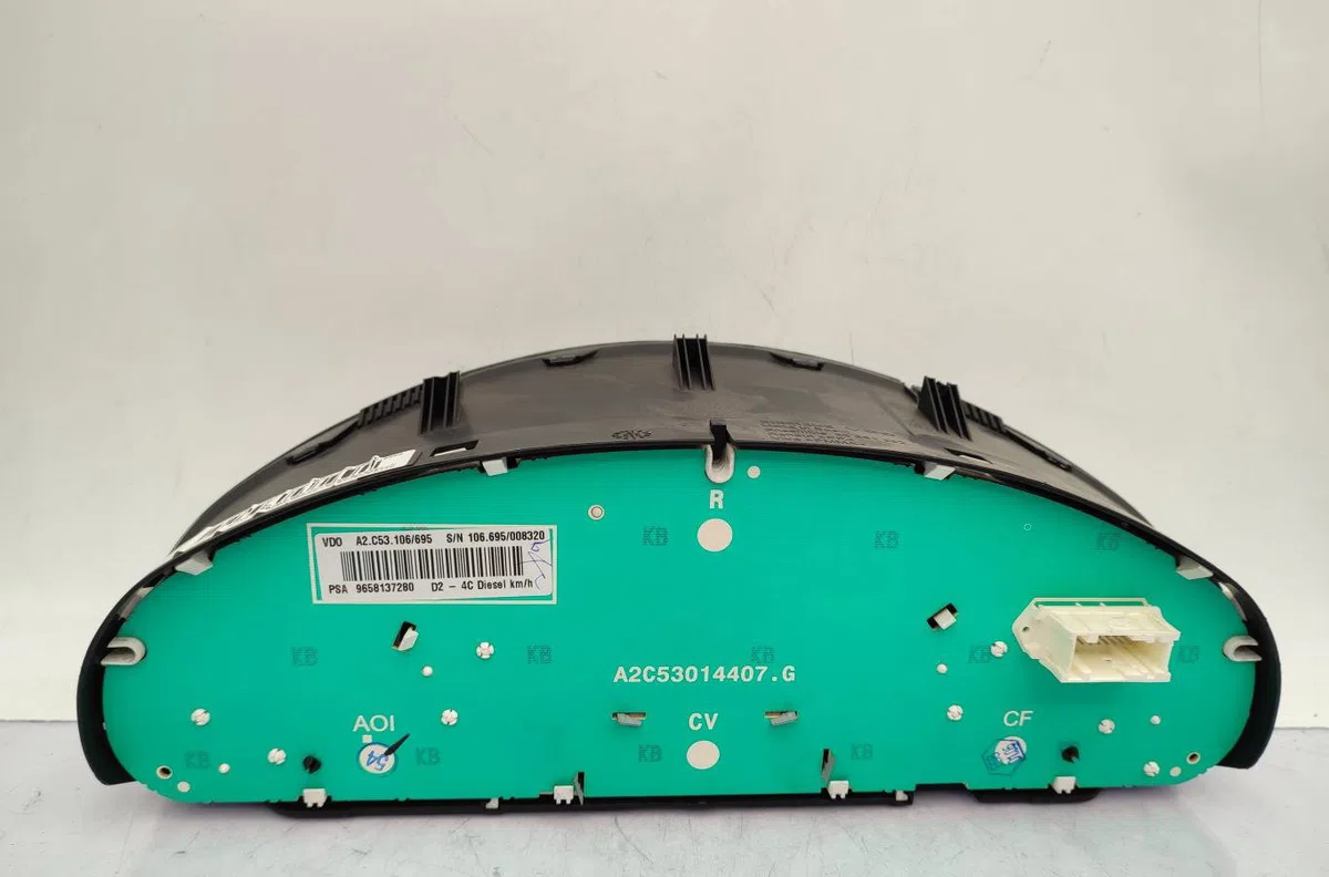 Compteur PEUGEOT 407 PHASE 1 BREAK occasion — photo 4