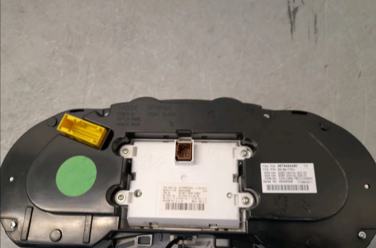 Compteur Peugeot 5008 (0U_, 0E_) 1.6 hdi (2010-2017) 5 portes occasion — photo 2