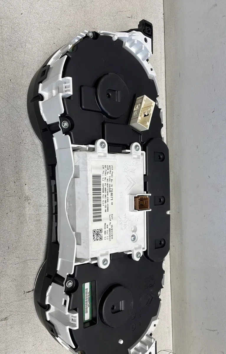 Compteur Peugeot 508 I (8D_) 2.0 hdi (2010-2018) occasion — photo 2