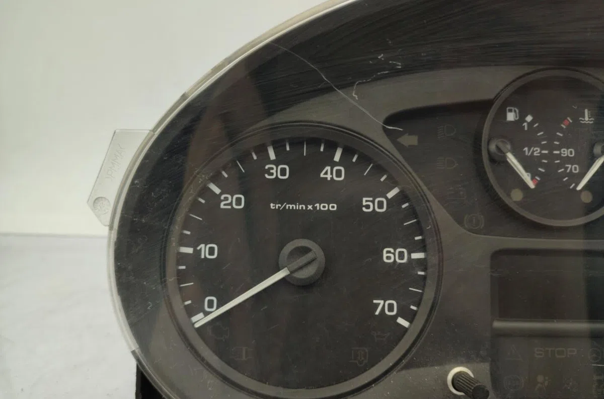 Compteur PEUGEOT PARTNER 2 PHASE 1 occasion — photo 2