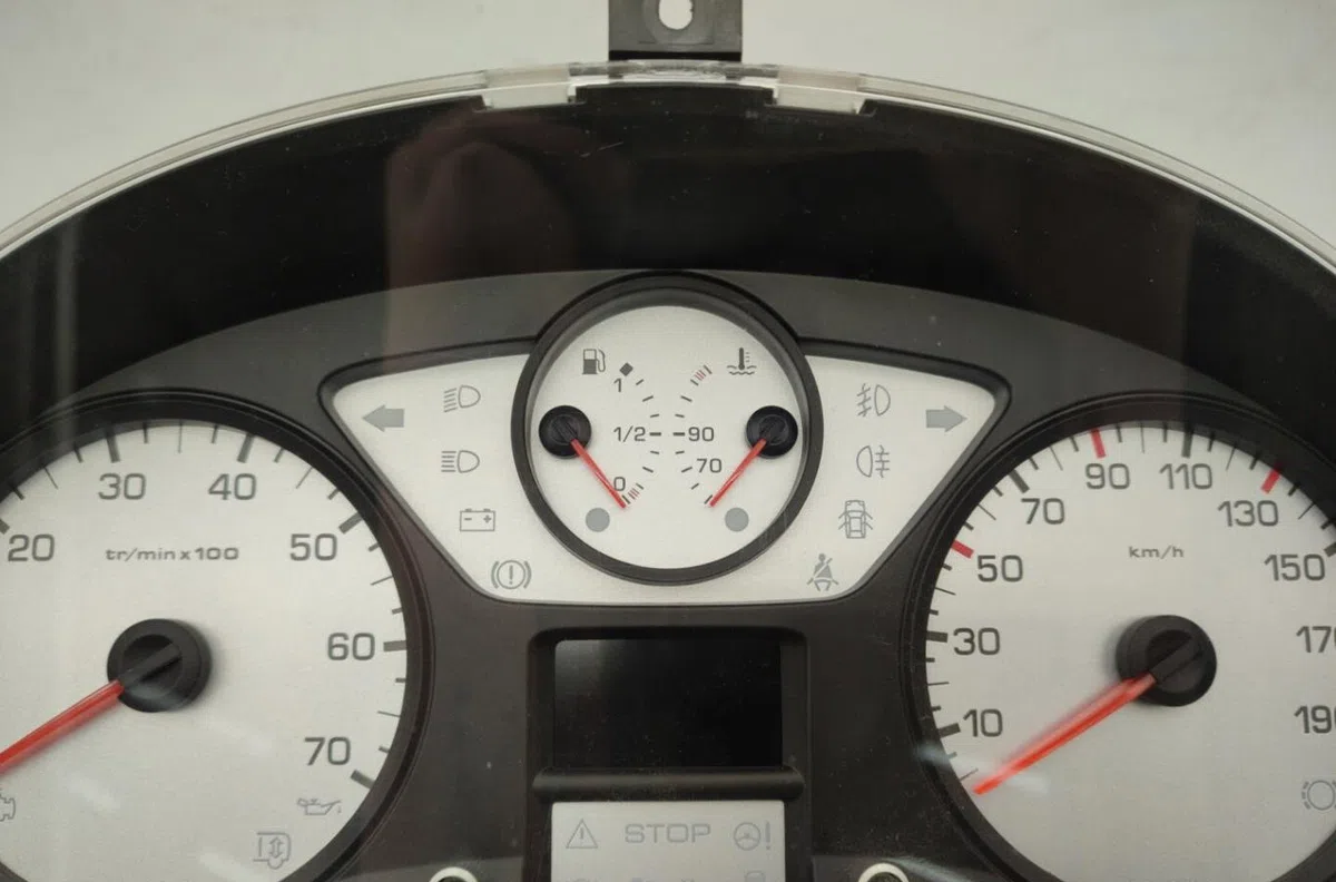 Compteur PEUGEOT PARTNER 2 PHASE 1 occasion — photo 3