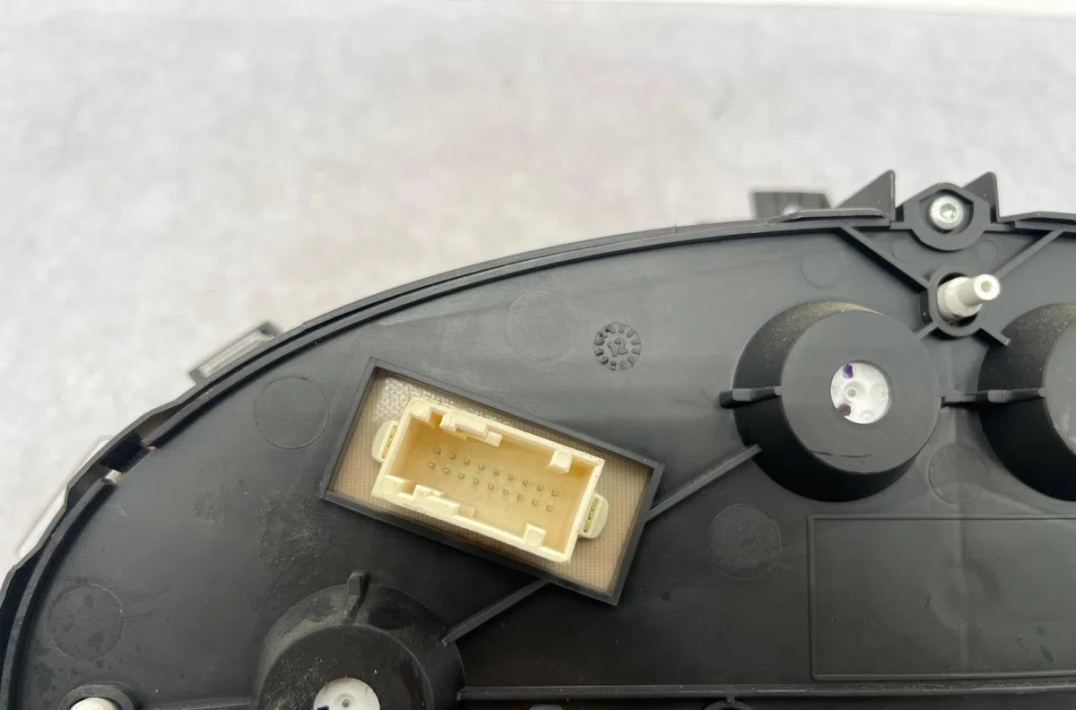 Compteur PEUGEOT PARTNER 2 PHASE 2 occasion — photo 2