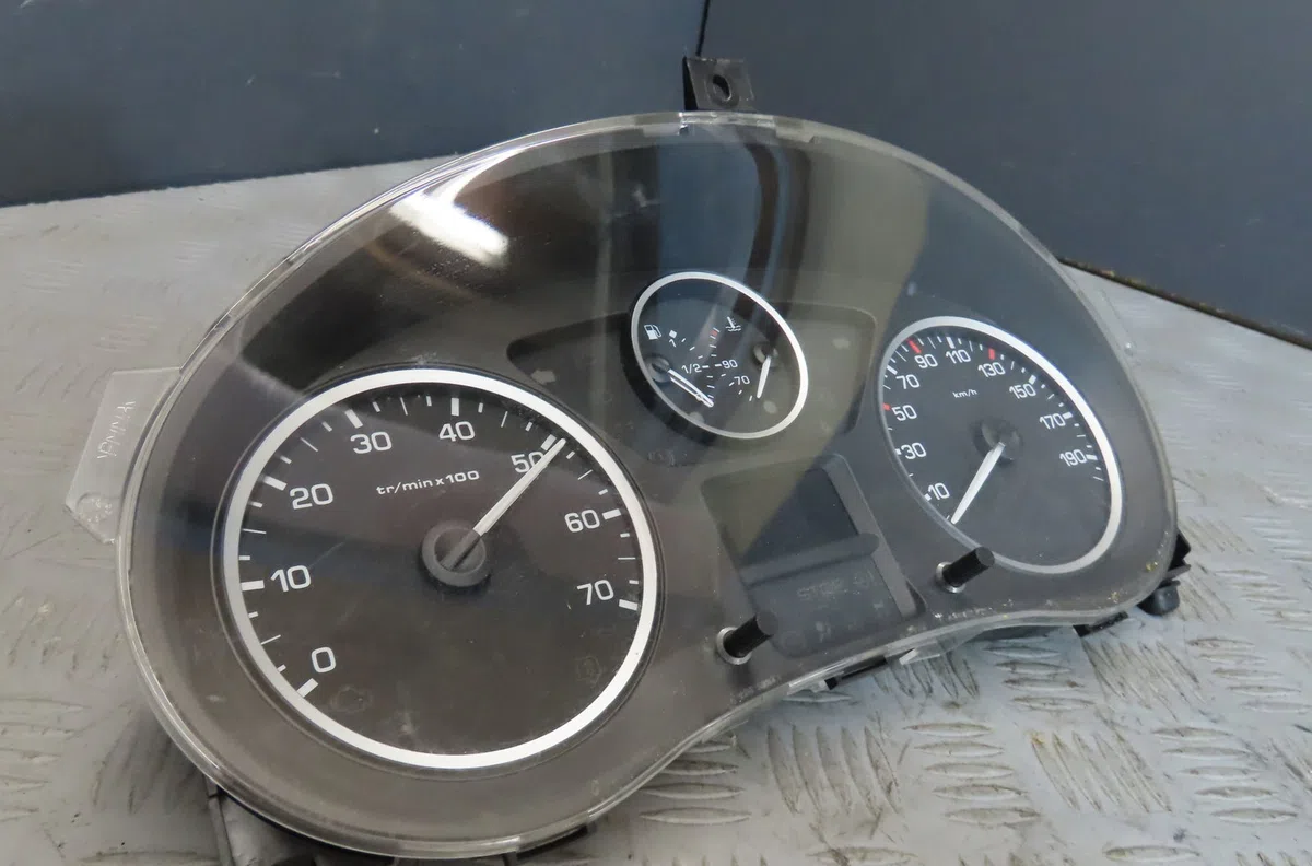 Compteur PEUGEOT PARTNER 2009 occasion — photo 2