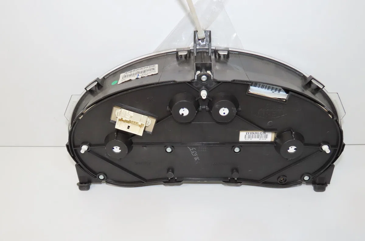 Compteur Peugeot PARTNER TEPEE 1.6 hdi 90 (2010) occasion — photo 2