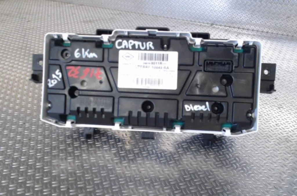 Compteur RENAULT CAPTUR 1  CAPTUR 1 PHASE 1 occasion — photo 2