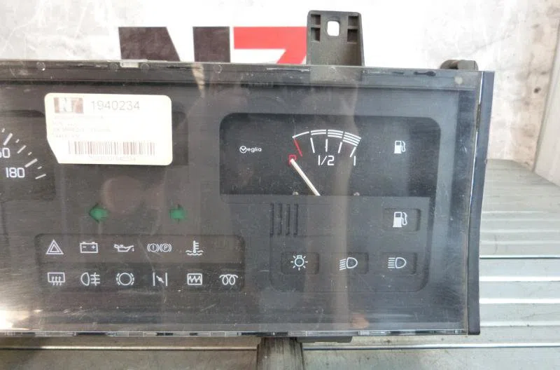 Compteur RENAULT CLIO 1 PHASE 1 occasion — photo 3