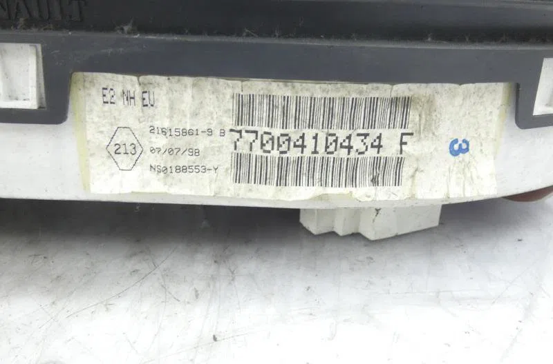 Compteur RENAULT CLIO 2 PHASE 1 occasion — photo 3