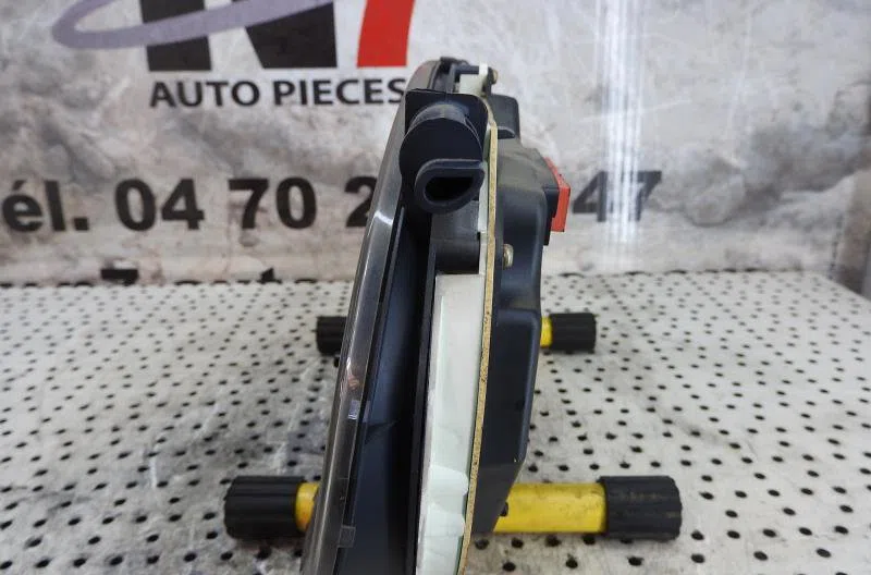 Compteur RENAULT CLIO 2 PHASE 2 occasion — photo 2