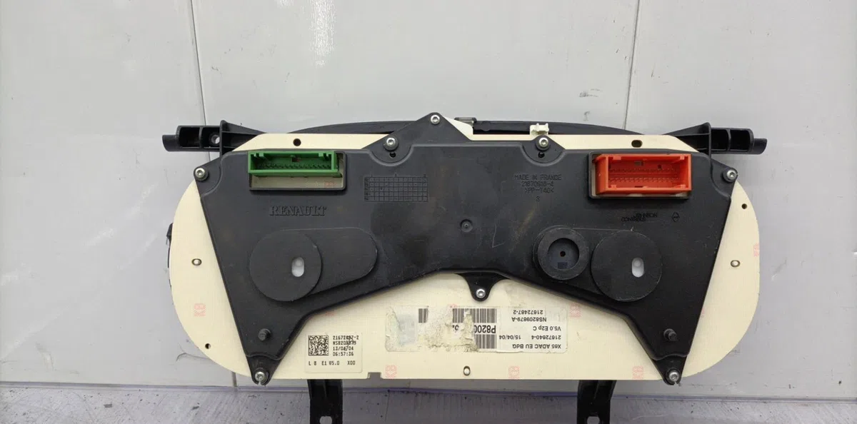 Compteur RENAULT CLIO 2 PHASE 2 occasion — photo 2