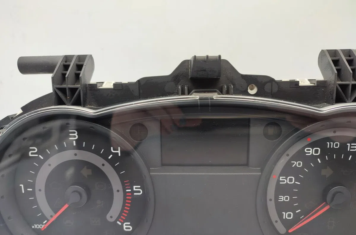 Compteur RENAULT CLIO 3 PHASE 1 occasion — photo 2