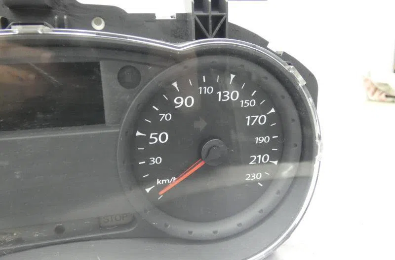 Compteur RENAULT CLIO 3 PHASE 2 occasion — photo 3