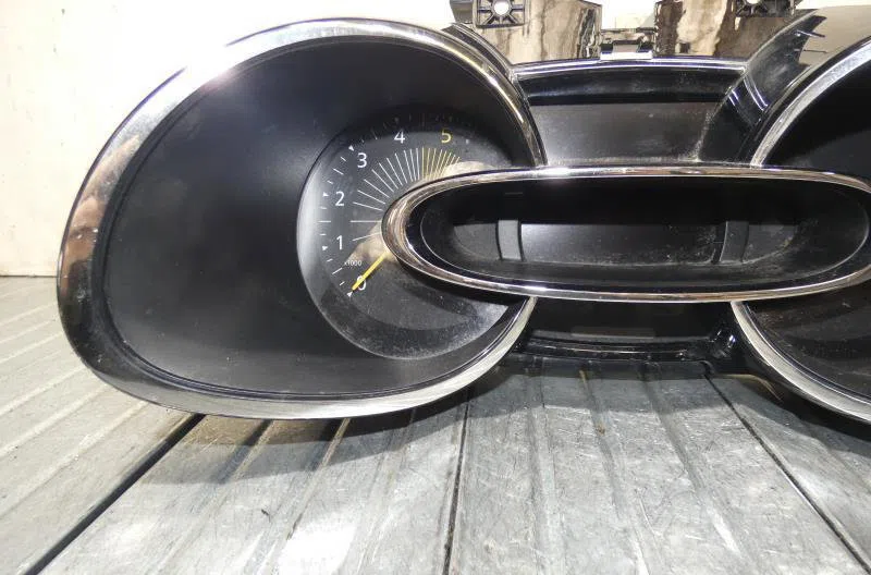 Compteur RENAULT CLIO 4 PHASE 1 BREAK occasion — photo 2