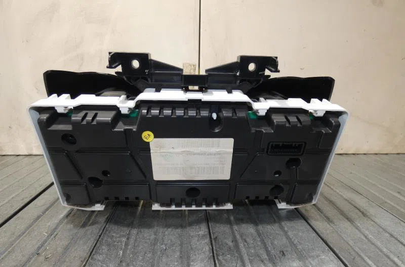 Compteur RENAULT CLIO 4 PHASE 1 BREAK occasion — photo 3