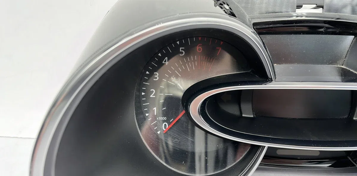 Compteur RENAULT CLIO 4 PHASE 2 BREAK occasion — photo 2