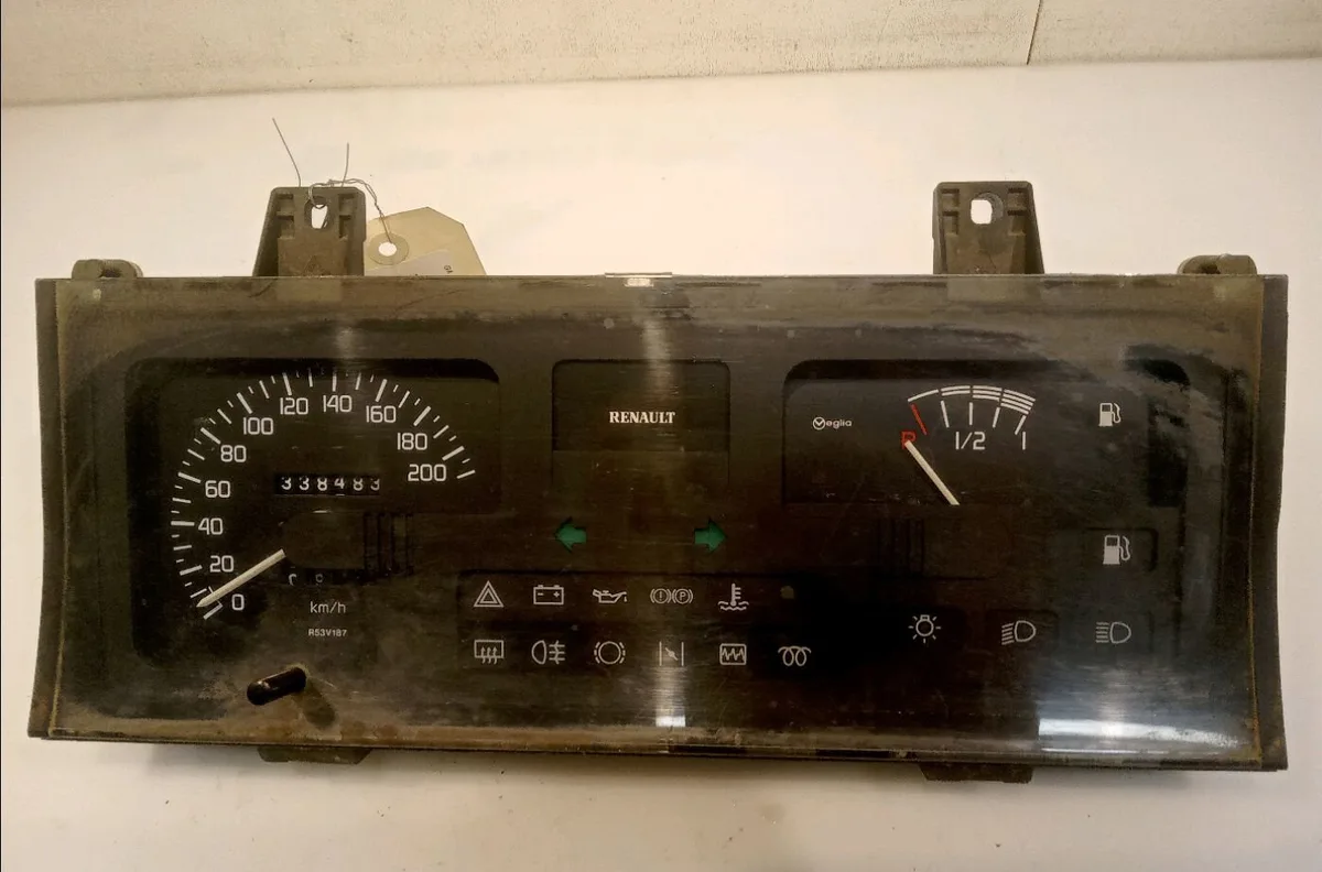 Compteur Renault CLIO I (B-C57_, 5-357_) 1.9 d (b-c-s576, b-c-s57l) (1991-1998) occasion