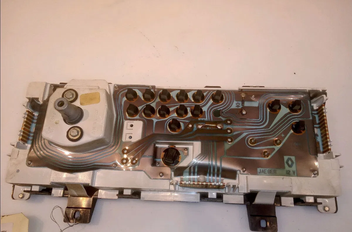 Compteur Renault CLIO I (B-C57_, 5-357_) 1.9 d (b-c-s576, b-c-s57l) (1991-1998) occasion — photo 2