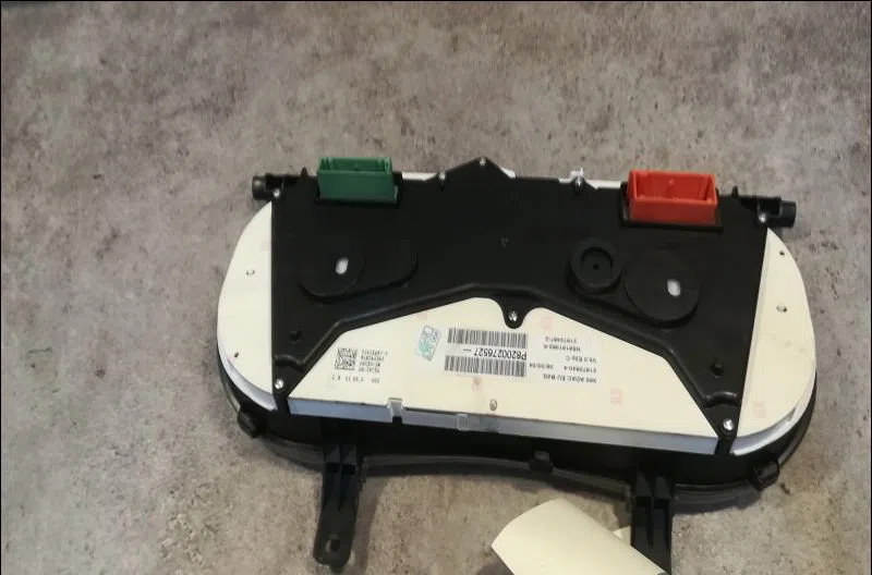 Compteur Renault CLIO II (BB_, CB_) 1.2 16v (bb05, bb0w, bb11, bb27, bb2t, bb2u, bb2v, cb05,... (2001-2016) 3 portes occasion
