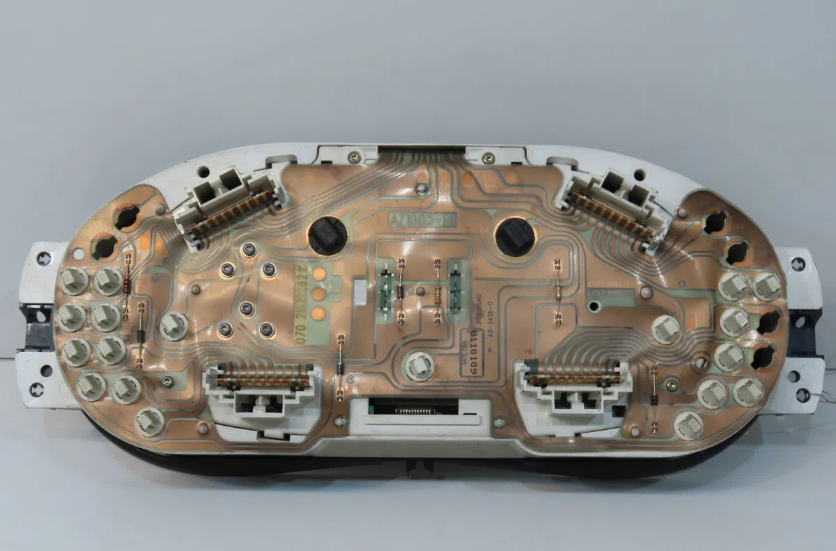 Compteur Renault CLIO II (BB_, CB_) 1.2 (bb0a, bb0f, bb10, bb1k, bb28, bb2d, bb2h, cb0a,... (1998-2010) 5 portes occasion — photo 2