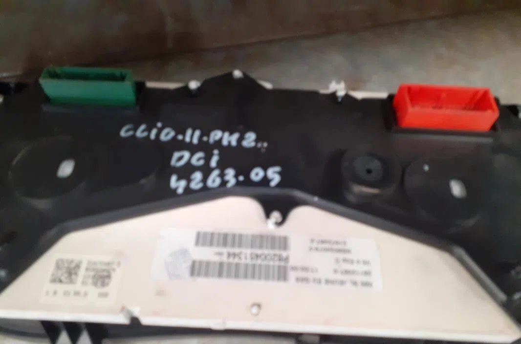 Compteur Renault CLIO II (BB_, CB_) 1.5 dci (b-cb07) (2001-2009) 3 portes occasion — photo 2