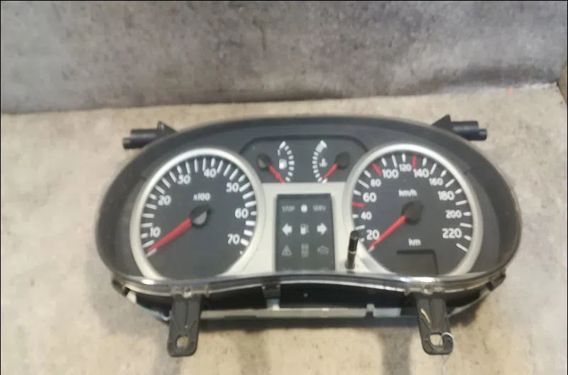 Compteur Renault CLIO II (BB_, CB_) 1.5 dci (b-cb08) (2001-2005) 5 portes occasion — photo 4