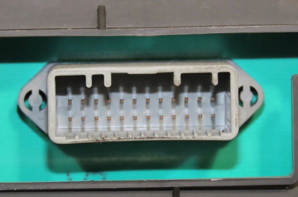 Compteur Renault CLIO III (BR0-1, CR0-1) 1.6 16v (br05, br0b, br0y, br15, br1j, br1m, br1y, cr0b,... (2005-2014) 5 portes occasion — photo 4