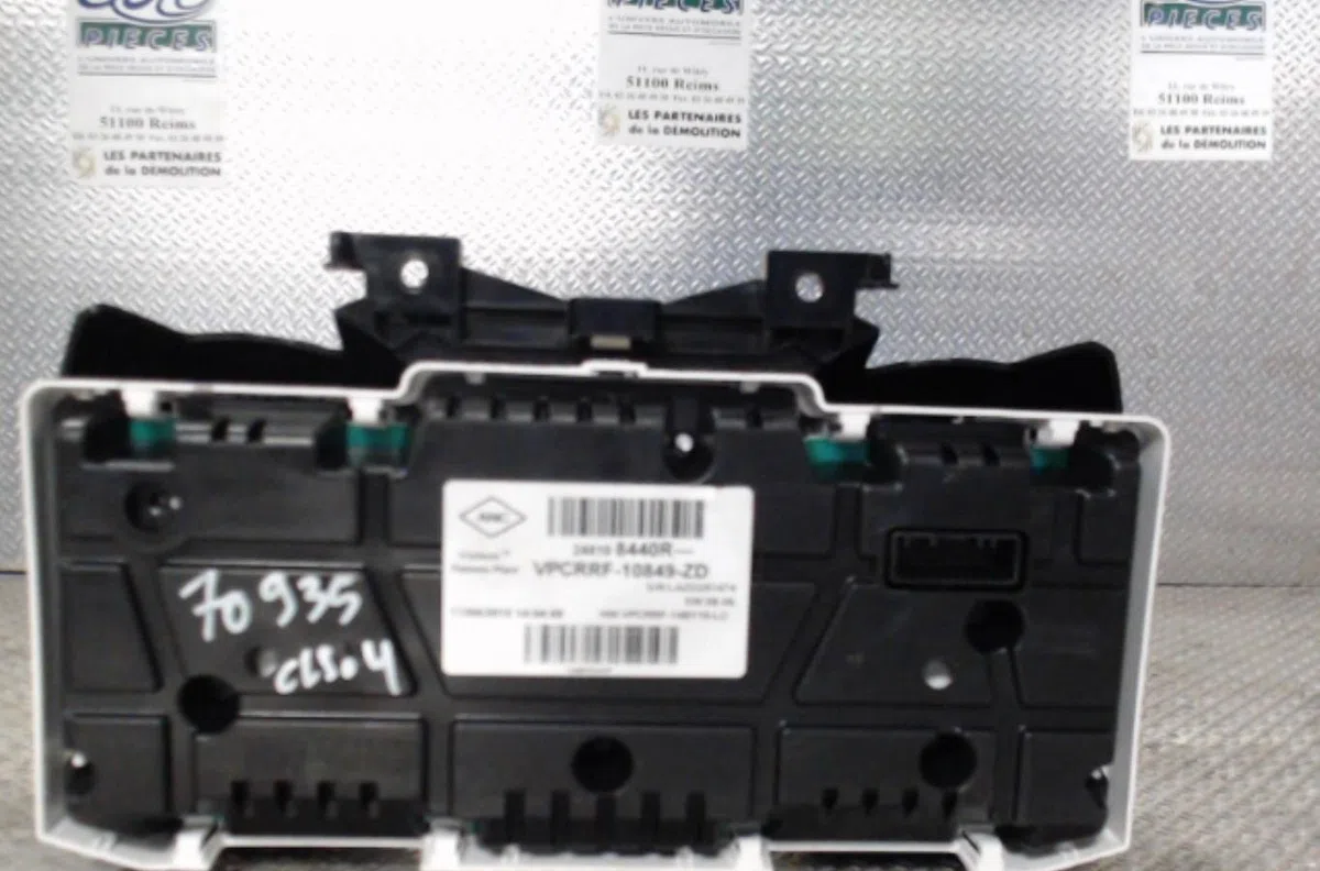 Compteur Renault CLIO IV (BH_) 1.5 dci 75 (2012) 5 portes occasion — photo 2