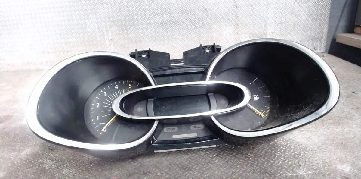 Compteur Renault CLIO IV (BH_) 1.5 dci 75 (2012) 5 portes occasion — photo 2