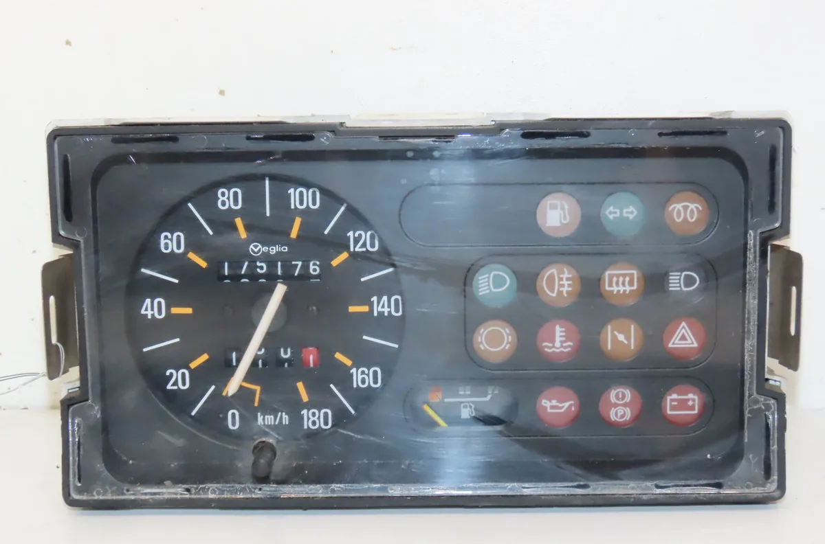 Compteur Renault EXPRESS Camionnette-Monospace (F40_, G40_) 1.1 (1993-1995) 3 portes occasion