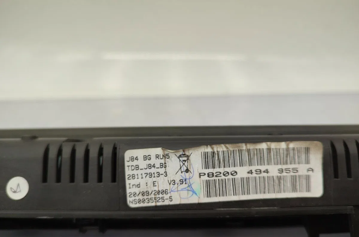 Compteur RENAULT GRAND SCENIC 2 PHASE 2 occasion — photo 3