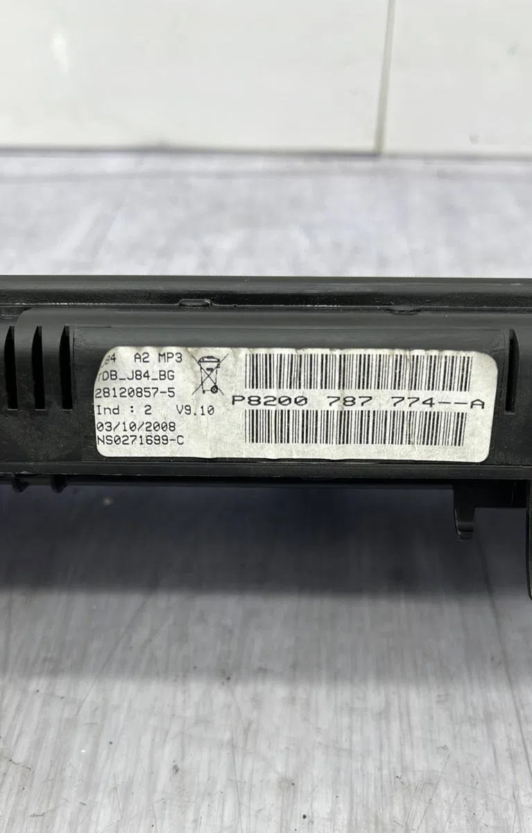 Compteur RENAULT GRAND SCENIC 2 PHASE 2 occasion — photo 2
