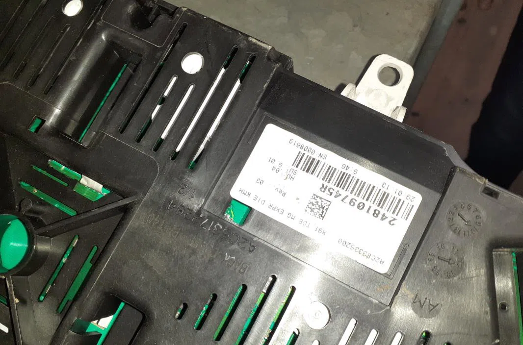 Compteur Renault LAGUNA III (BT0-1) 1.5 dci (bt00, bt0a, bt0t, bt1j) (2007-2015) 5 portes occasion — photo 2