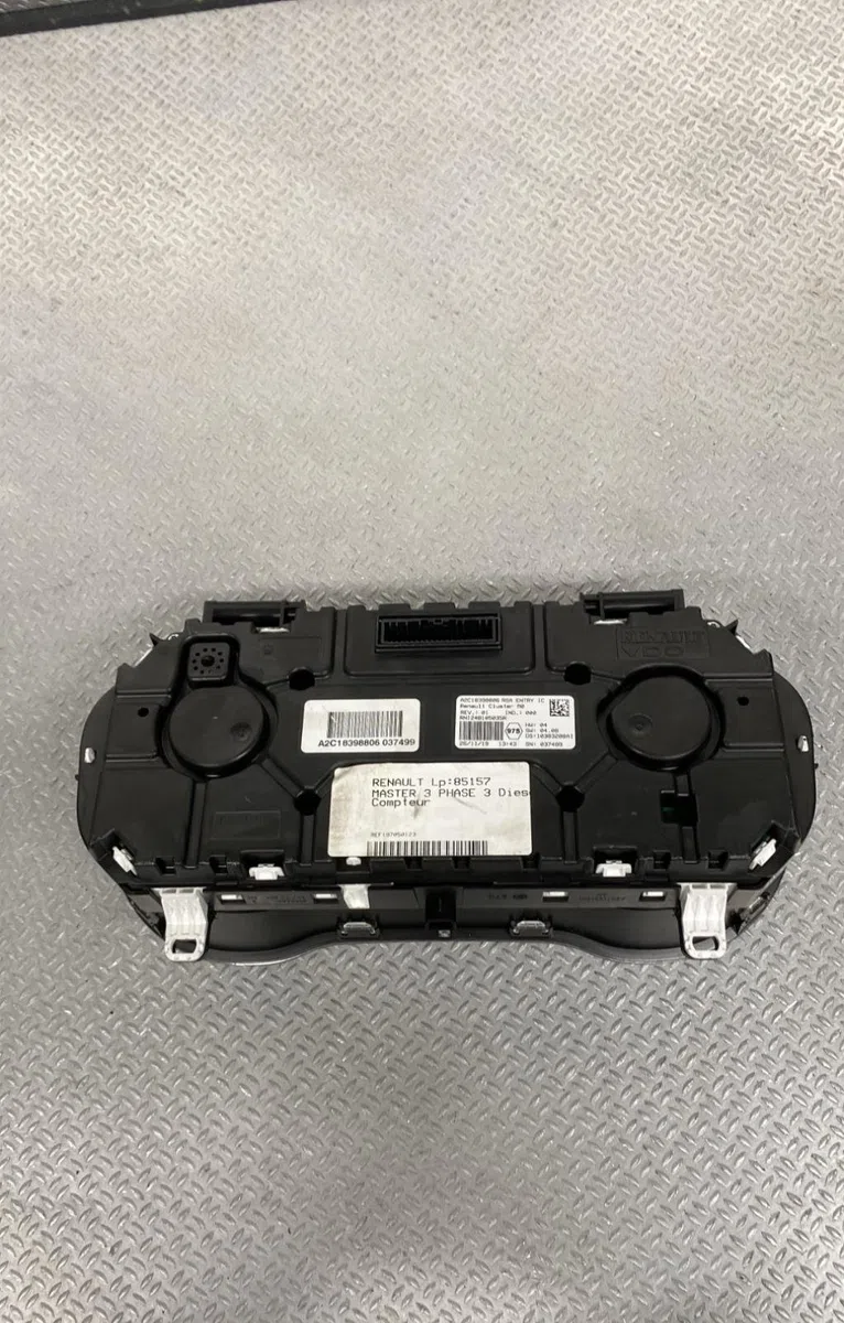 Compteur RENAULT MASTER 3  MASTER 3 PHASE 3 occasion — photo 2
