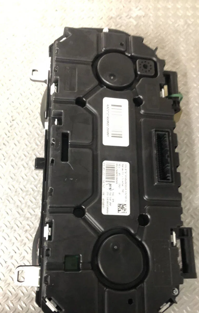 Compteur Renault MASTER III Camion plate-forme-Châssis (EV, HV, UV) 2.3 dci 110 fwd (ev0r, ev0w, hv0r, hv0w, uv0r, uv0w) (2014) occasion — photo 2