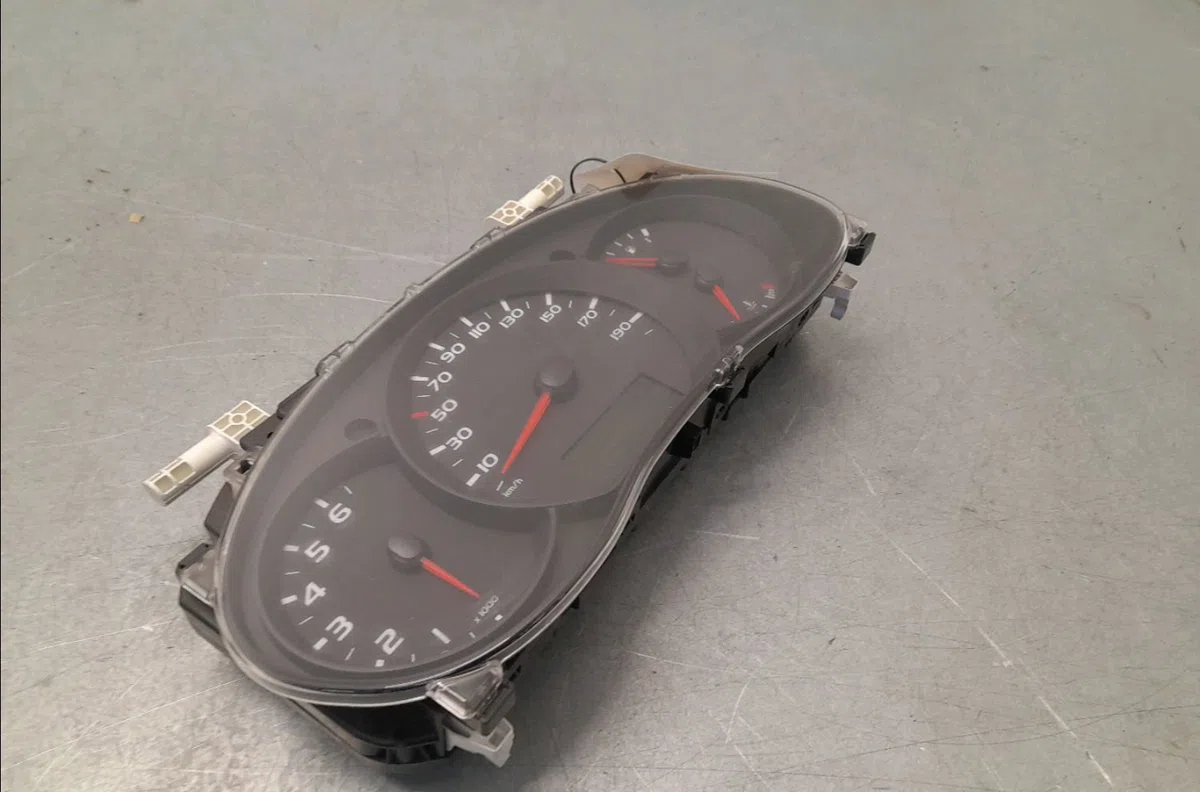 Compteur Renault MASTER III Camionnette (FV) 2.3 dci 125 fwd (fv0c, fv0d, fv0g, fv0h, fv0j, fv0k) (2010) occasion — photo 2