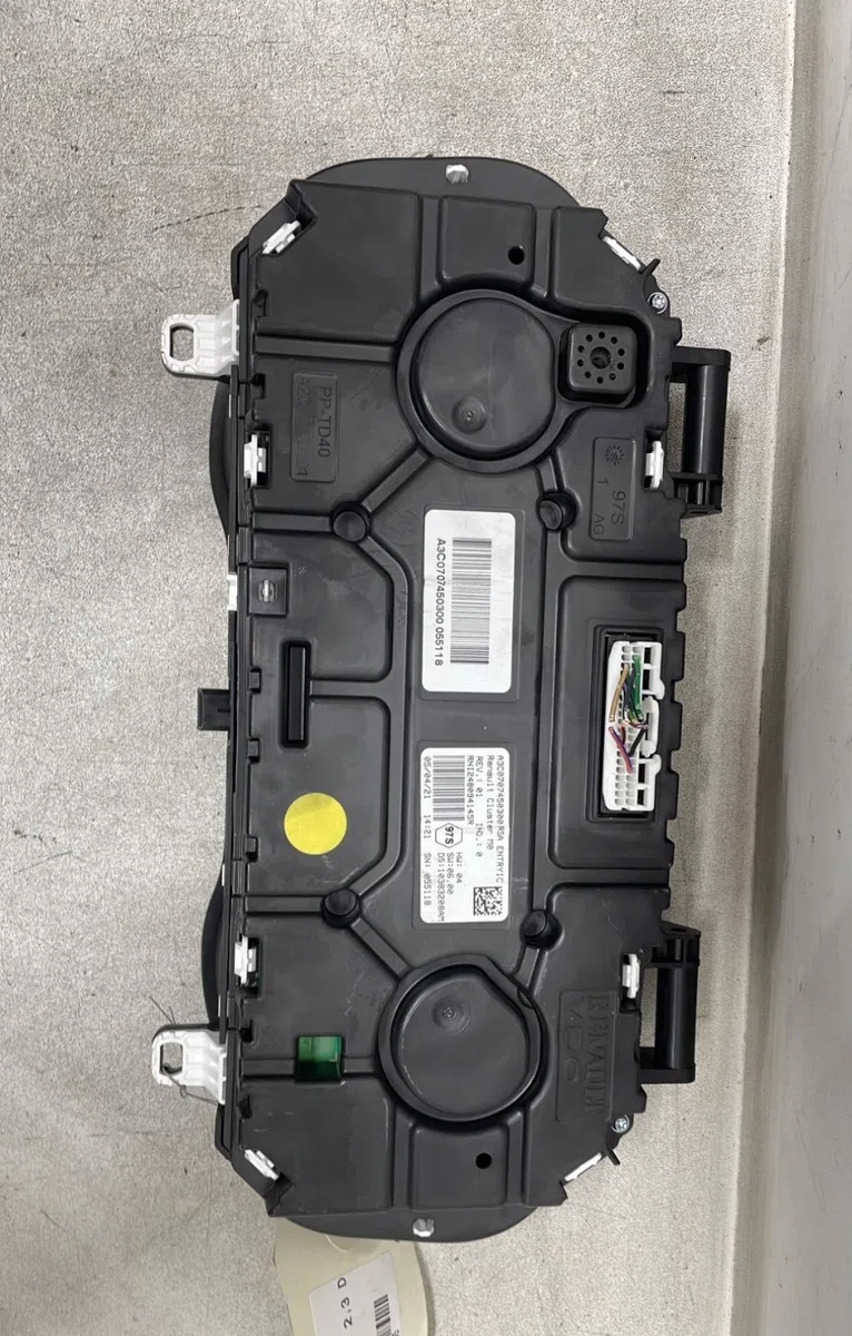 Compteur Renault MASTER III Camionnette (FV) 2.3 dci 135 fwd (fv0n, fv08) (2014) occasion — photo 2